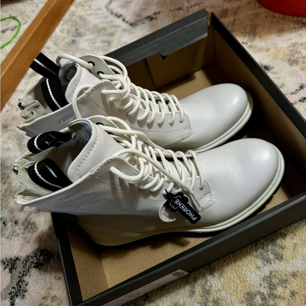 ECCO white leather boots